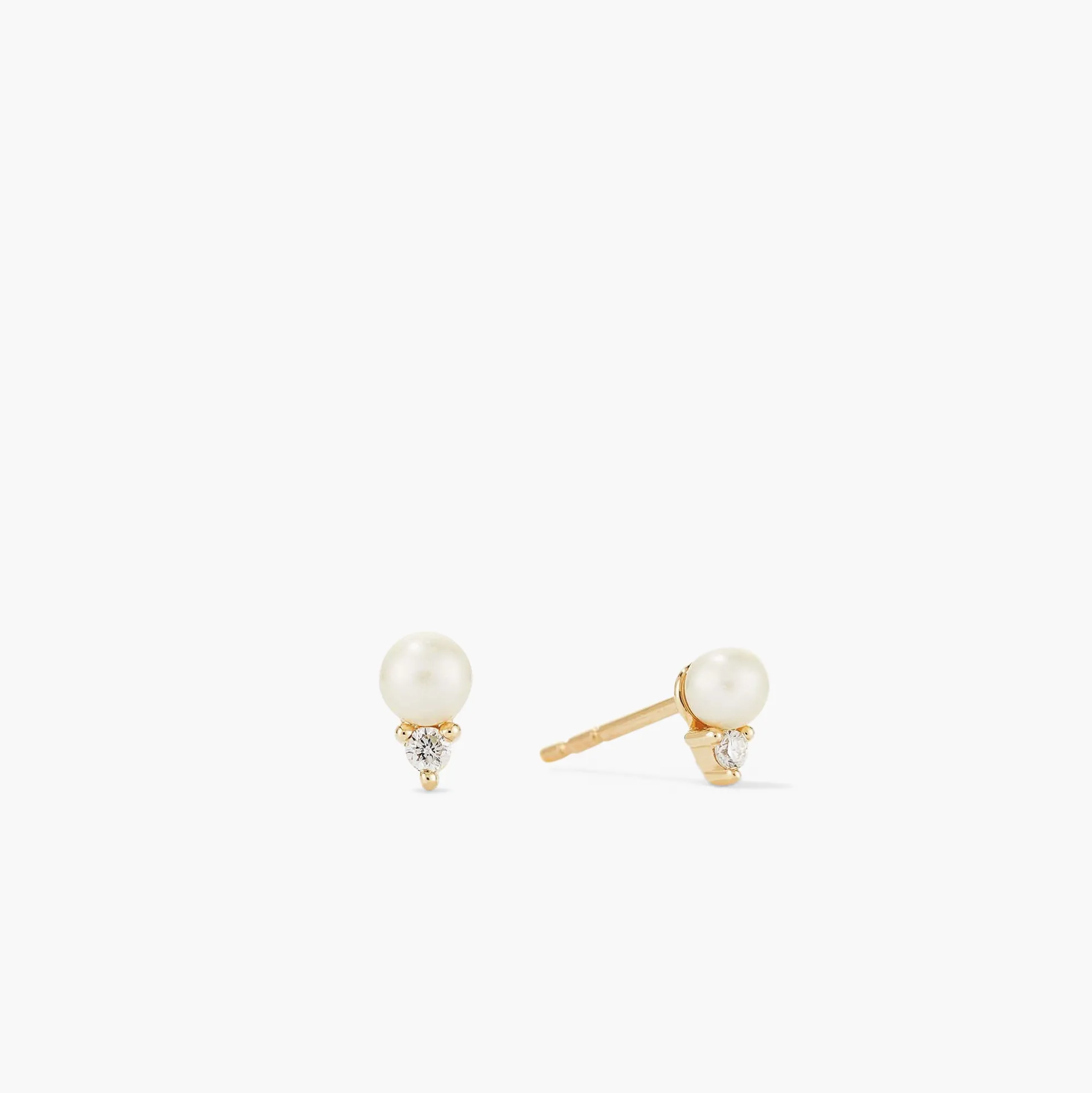 Diamond Pearl Studs