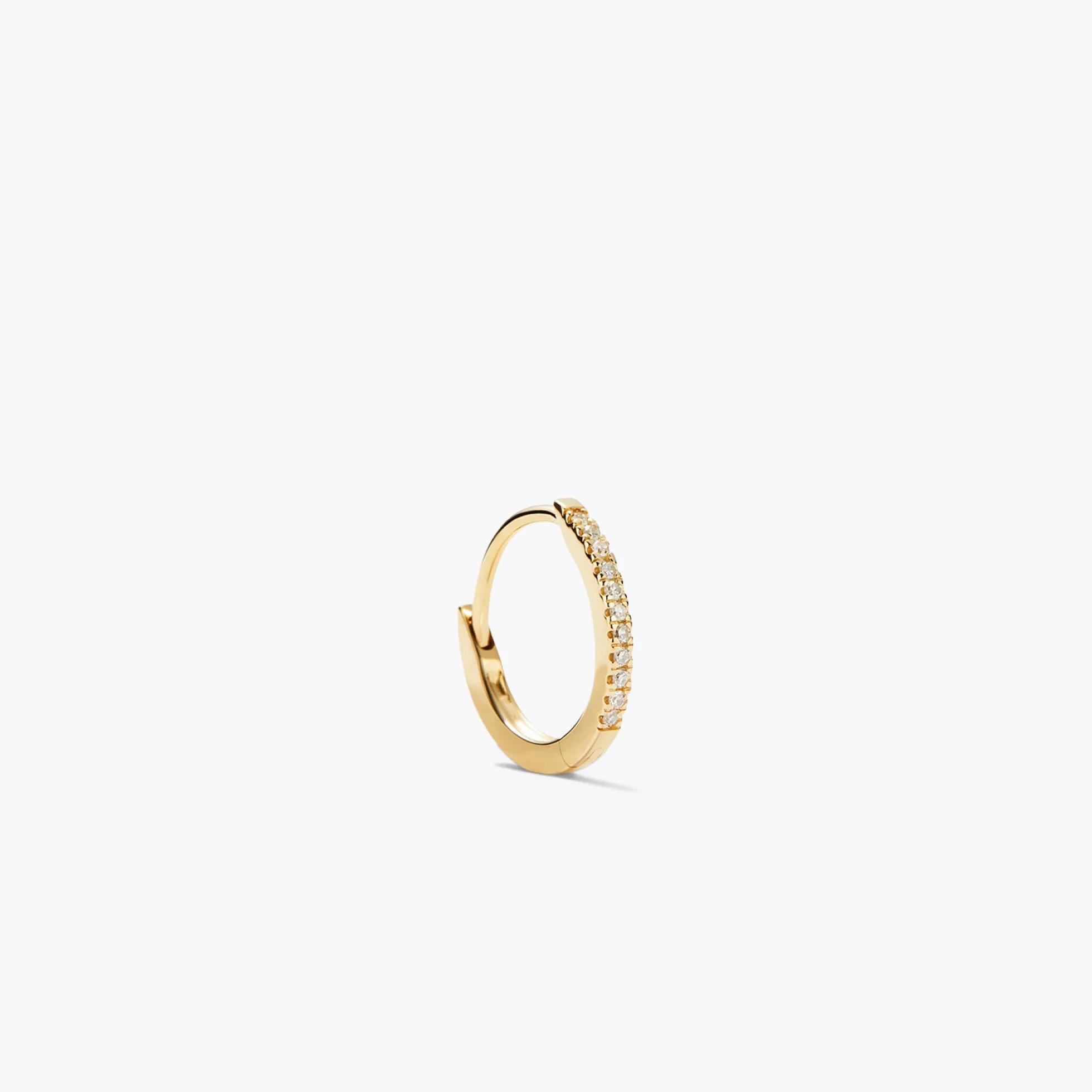 Single Pavé Diamond Huggie Hoop